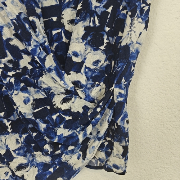 M.M. Lafleur Ferrante Floral Cap Sleeve V-neck Blouse Size M - Picture 8 of 12